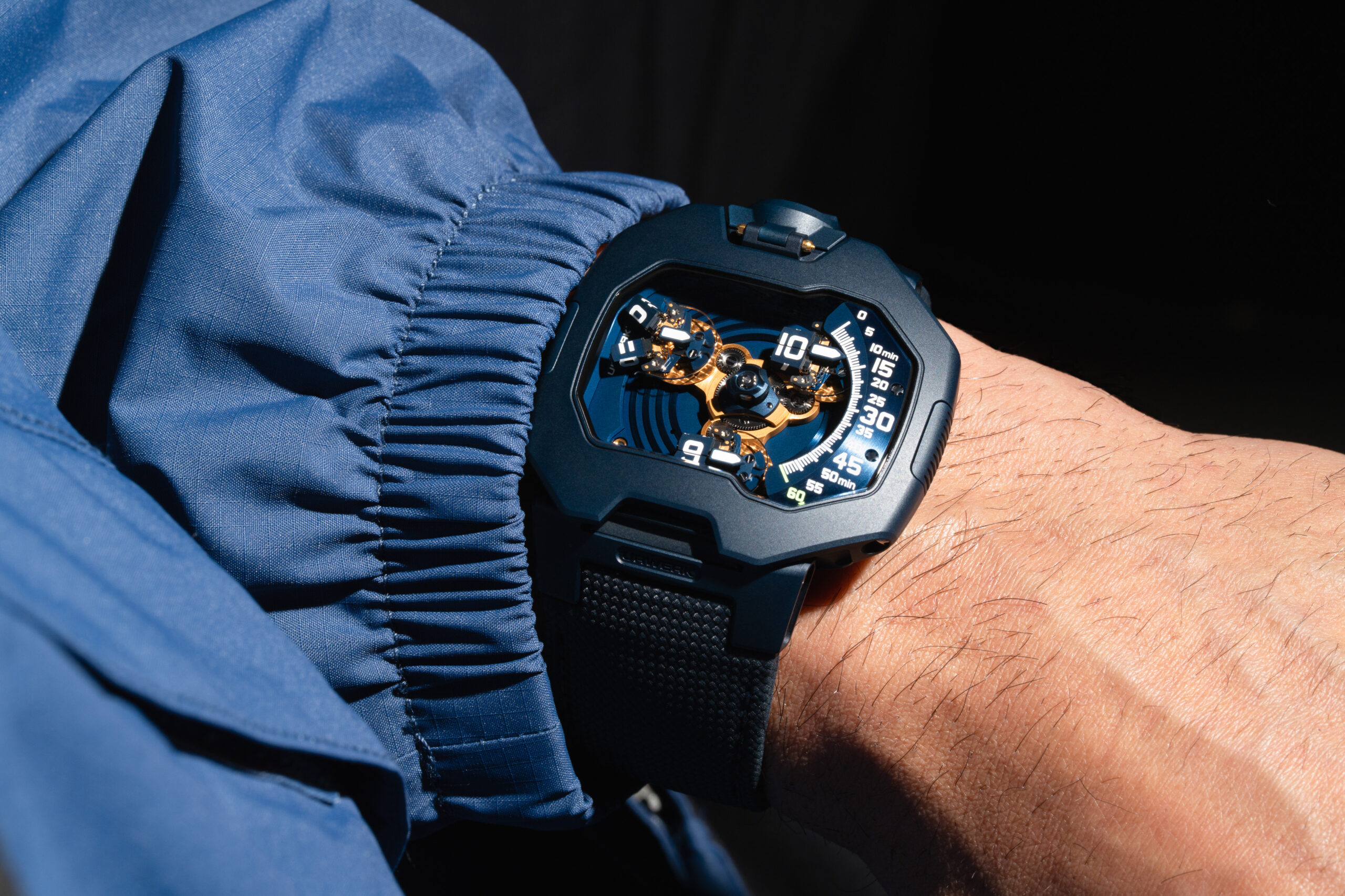 2026 Urwerk 3-260525_ur120_blue_4k_resize-07475